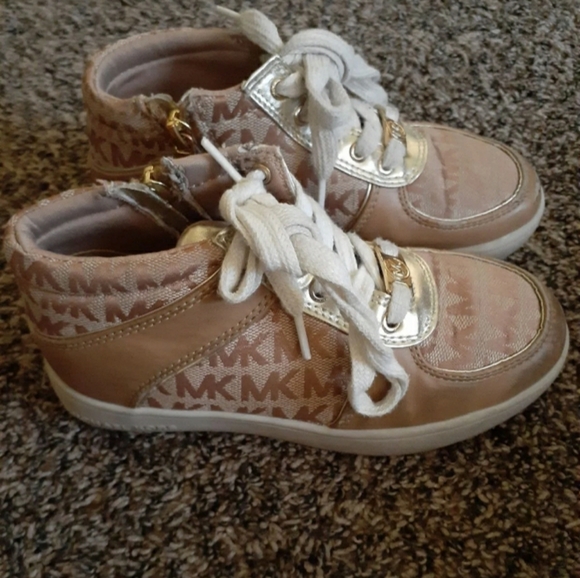 Michael Kors - Picture 2 of 5